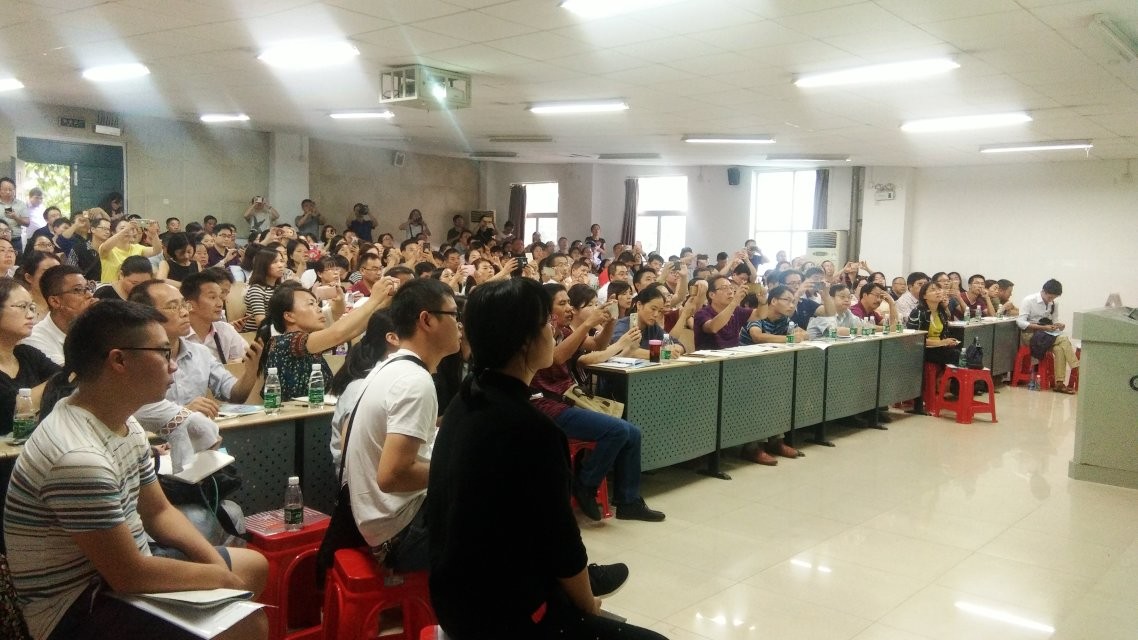 生物分會(huì)場(chǎng)，主講專家：九江市一中江雪青老師